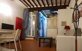 Borgo Allegri Apartment
